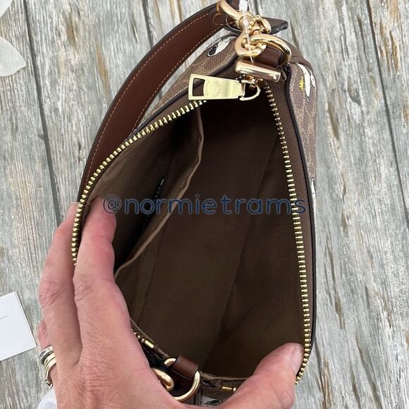 Coach X Peanuts Teri Shoulder Bag In Signature Canvas With Snoopy Print Purse - Picture 8 of 9